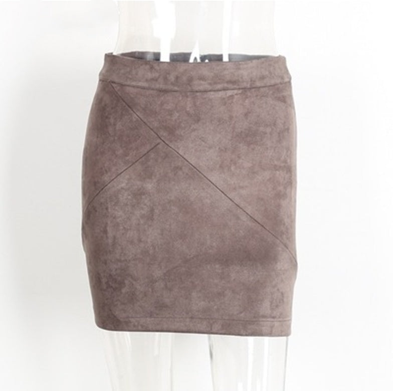 Jupe Courte Femme en Similicuir Suédé – Look Chic et Rétro