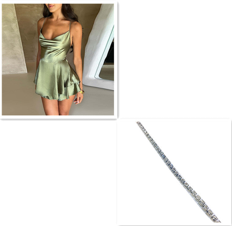 Robe courte satinée – coupe évasée