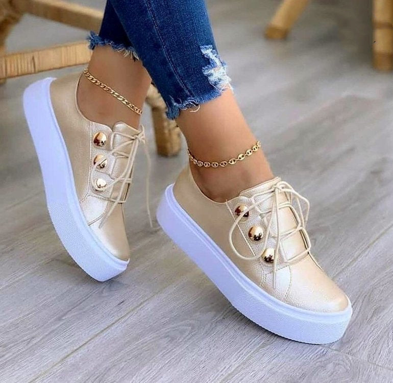 Baskets Décontractées Femme à Lacets et Rivets – Style Moderne & Confortable