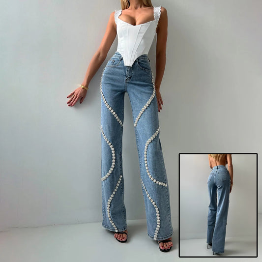 Jean Femme Style Street avec Strass – Coupe Droite